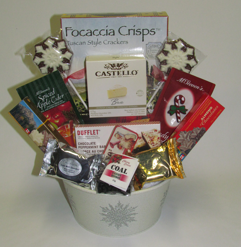 White_Chrsitmas_basket